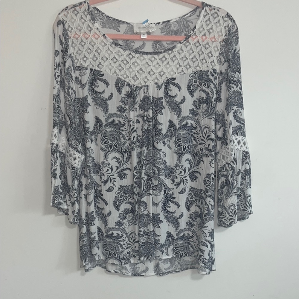 Elegant Blue and White Lace Women's Top